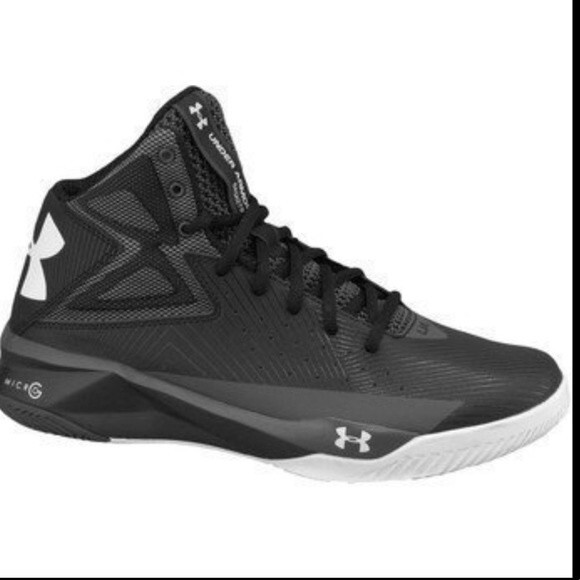 Under Armour UA ROCKET Men's ankle basketball sneakers